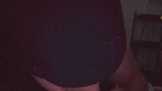 Napalona arabska dziwka uwielbia ssać kutasa