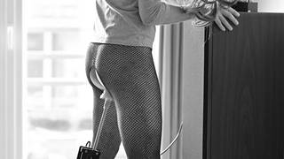 Sodomia seks maszyną dla stojącego faceta!