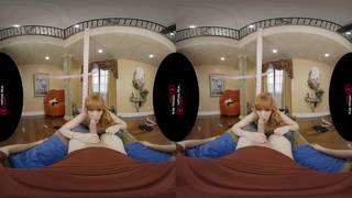 W rzeczywistości wirtualnej blondynka ujeżdża pałę w POV