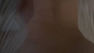 Dziwka pieprzy się mocno i prosi mnie o creampie