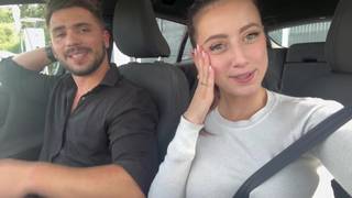 Ta kobieta lubi robić to z dwoma mężczyznami, którzy ostro ją pieprzą