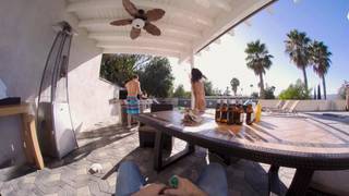 Dwie brunetki i dwóch facetów pierdolą się w czworokącie