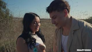 Po malowaniu Victor Ray i Ophelia Purr ostro pieprzą się w plenerze