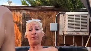 Porno kompilacja pięknych kobiet bawiących się oddawaniem moczu