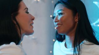 Gia miała koszmary, więc Reagan zjadł jej cipkę, aby ją uspokoić