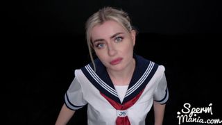Emily Belle jest prawdziwą maniaczką spermy i połyka wszystko