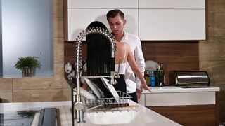 Sapphire LaPiedra to dziwka, która chce spermy w ustach