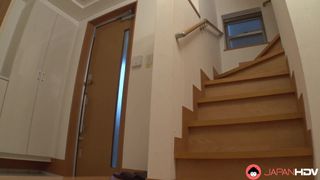 Maiko Saegimi wygląda tak seksownie, że jej chłopak pieprzy ją od razu