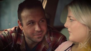 Blondynka Jill Taylor zostaje zerżnięta i kończy z kremem.