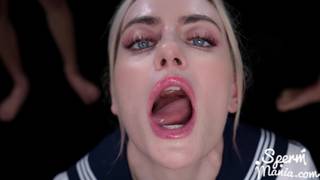 Połykająca spermę blond żeglarka Emily Belle w gangbangu Połykająca spermę blond żeglarka Emily Belle w gangbangu