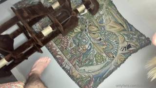 Drobna blond nastolatka nagrana przez swojego chłopaka ssącego jego kutasa