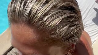 Myślę, że wszyscy chcieliśmy seksu oralnego w basenie jej ustami