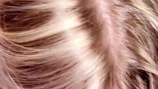 Lea Chipie chce się pobawić z wielkim kutasem swojego chłopaka!