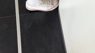 Chcę się pieprzyć, kiedy szukają samochodu w garażu