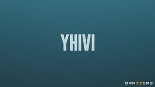 Gorący trójkąt Yhivi z JMac i Mazee The Goat
