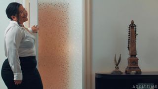 Michael zrywa jej pończochy i pieprzy swoją sekretarkę BBW Karla Lane Michael zrywa jej pończochy i pieprzy swoją sekretarkę BBW Karla Lane