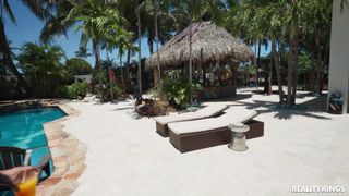 Potwierdź swoją pełnoletność