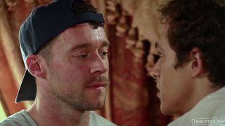 Justin da Jock uwielbia klękać na kolana, żeby ssać Jayden Marcos