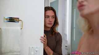 Ryan Keely ma romans ze swoim pasierbem Axelem Haze